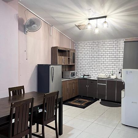 קוטה בארו Aina Guest House מראה חיצוני תמונה